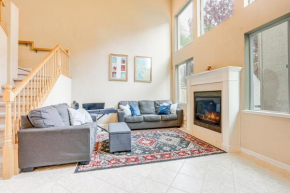 Modern California Escape Near Kayaking and Downtown!